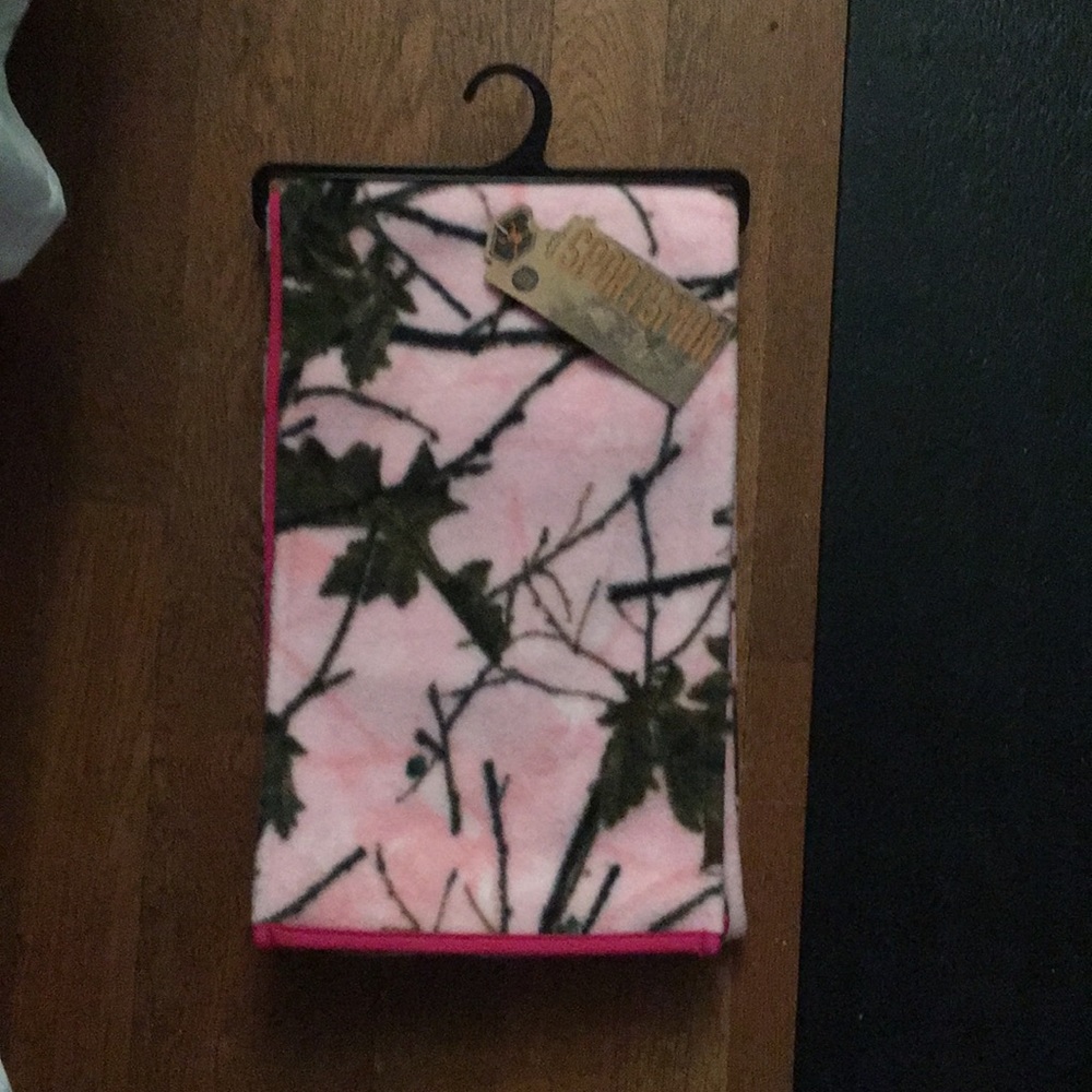 Women's Pink Camouflage Reversible Scarf
